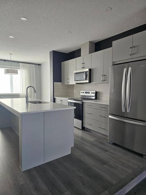 Calm And Cozy 1 Bedroom YYC Exterior foto